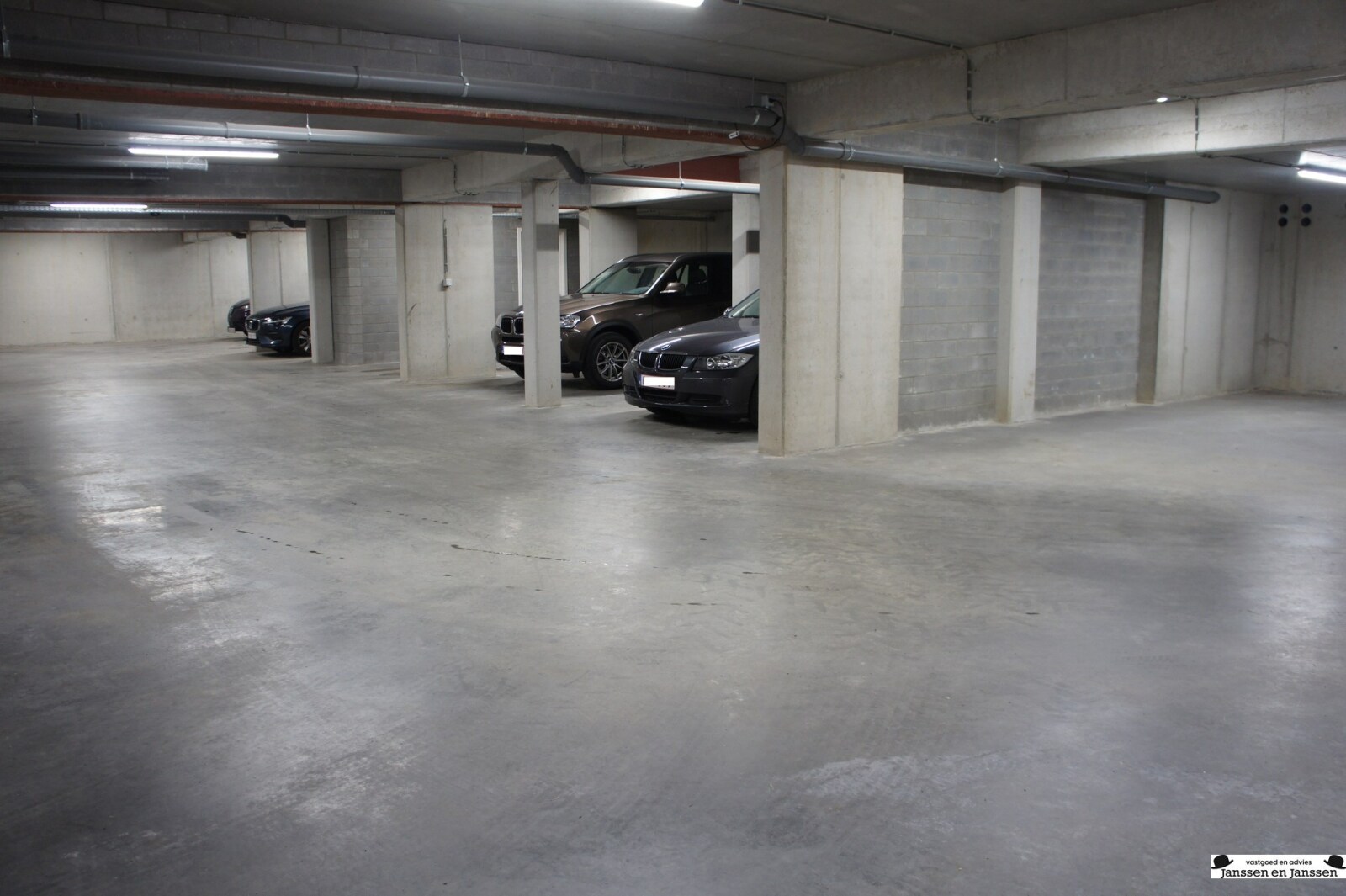 Garage.JPG