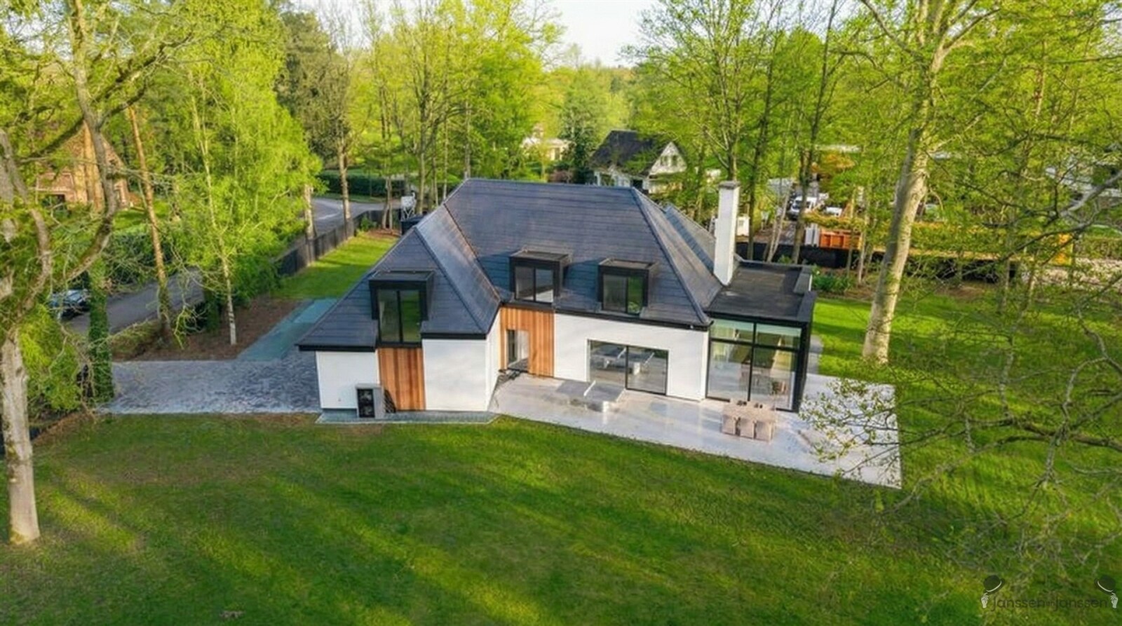 modern-villa-surrounded-by-nature