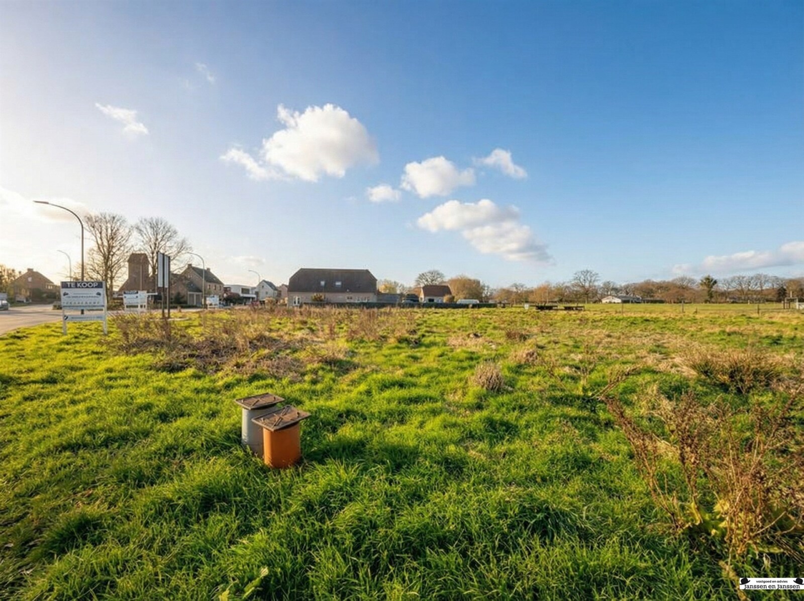 vacant-field-for-development