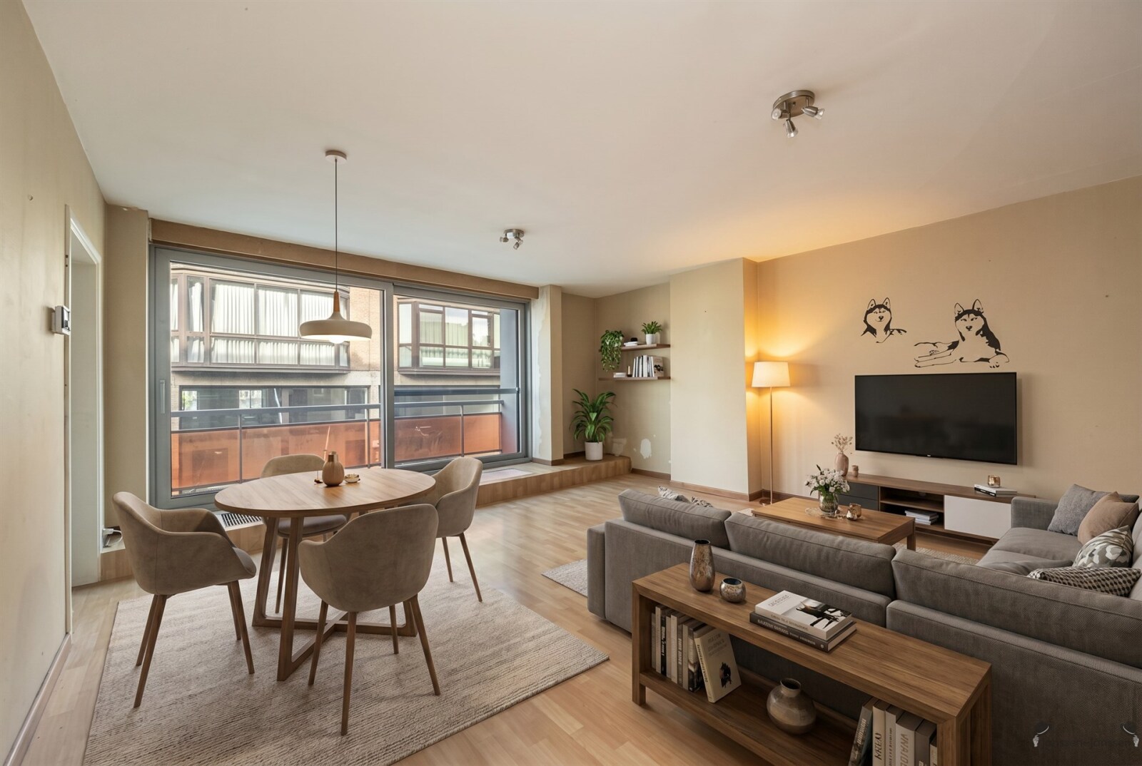 empty-living-room-with-balcony