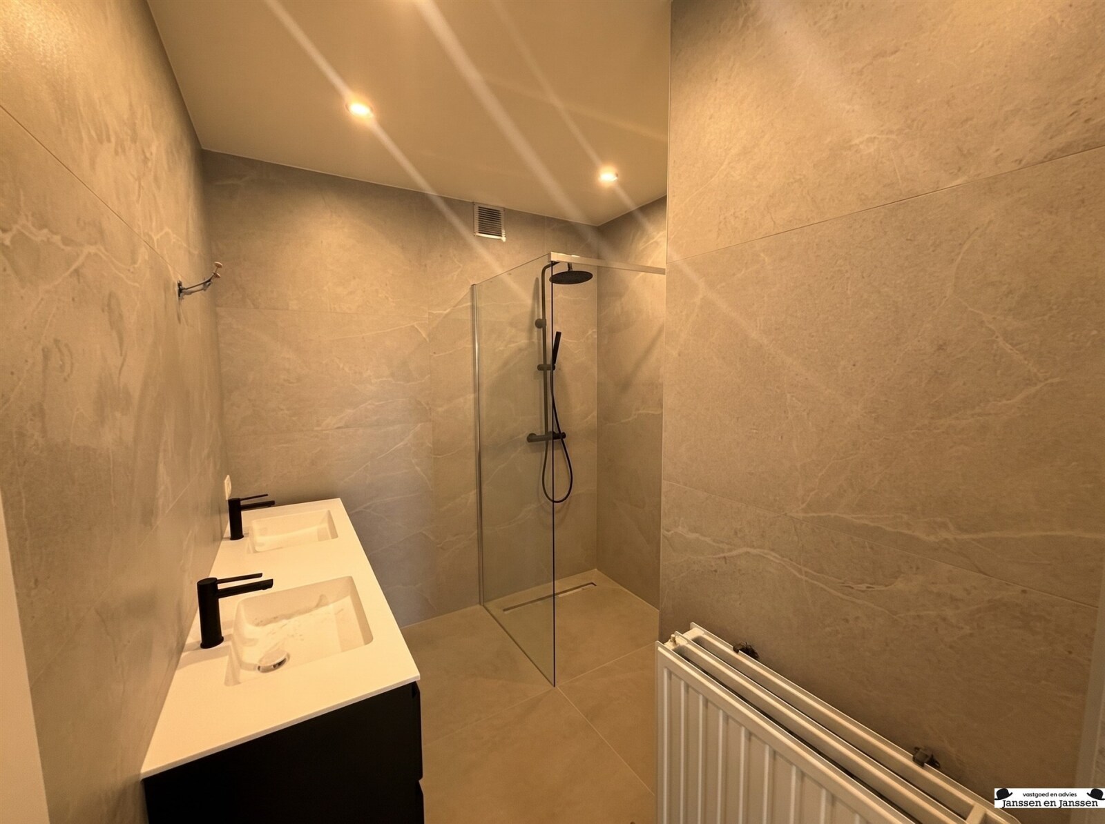 modern-gray-tiled-bathroom