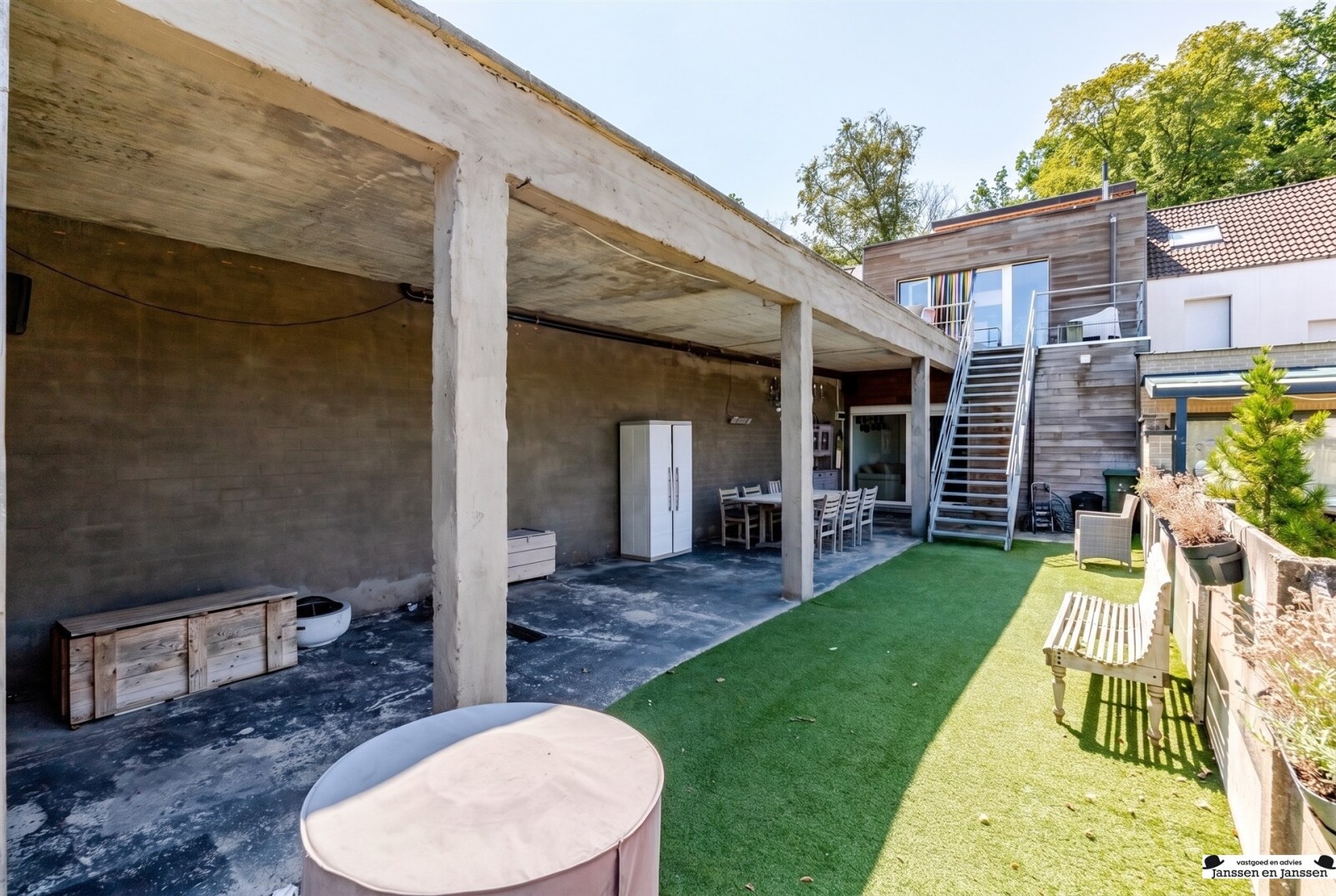 Tuin met achtergevel