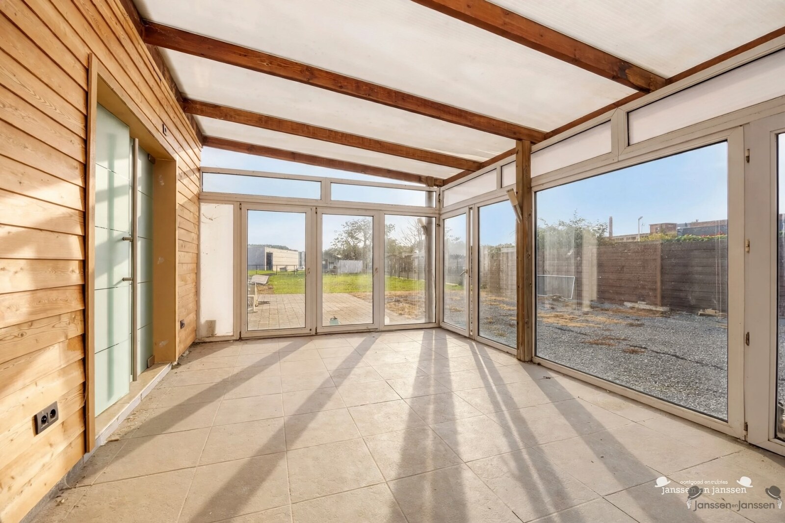 bright-sunroom-conservatory-interior