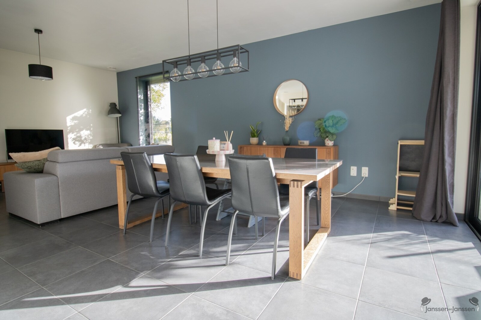 Eetkamer 2.jpg